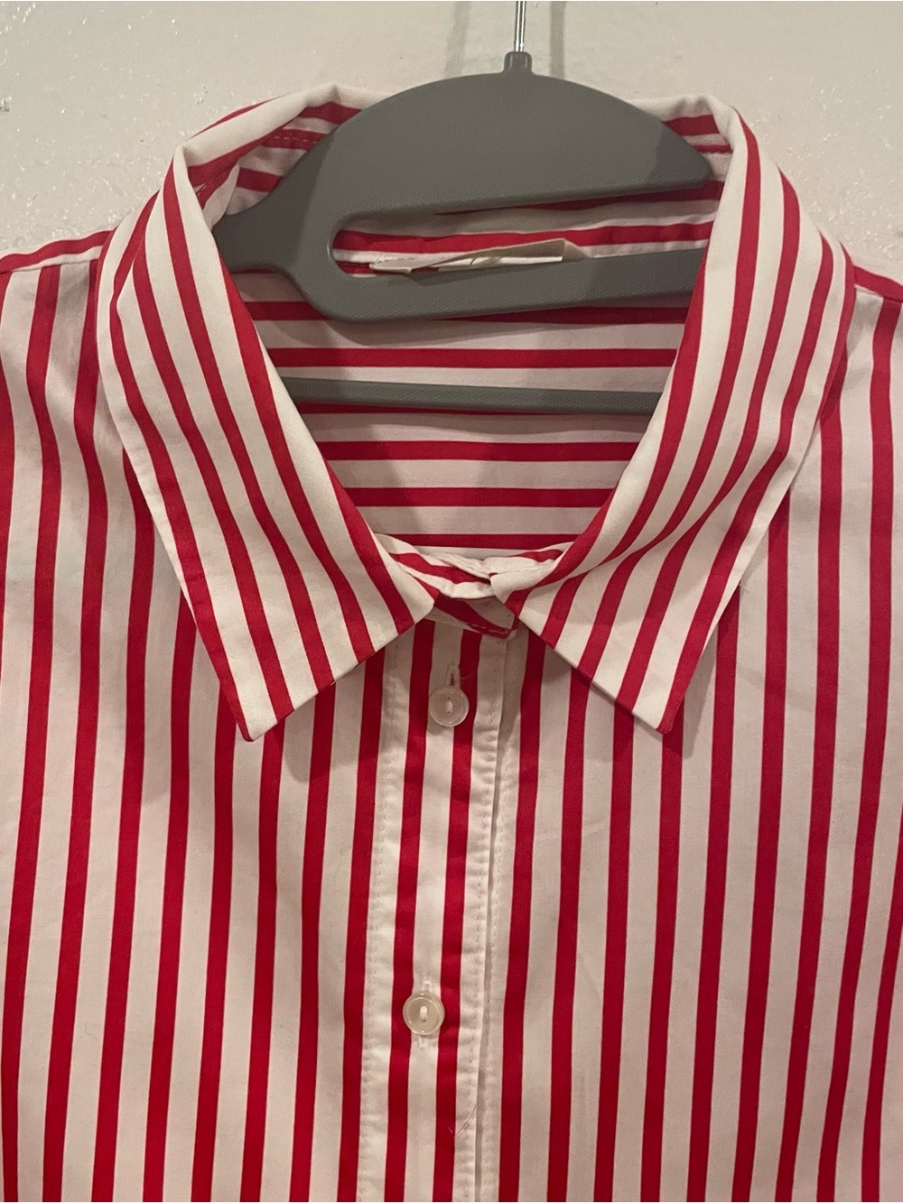 H&M Red and White Vertical Stripe Button-Down Shirt oversized - Picture 3 of 7